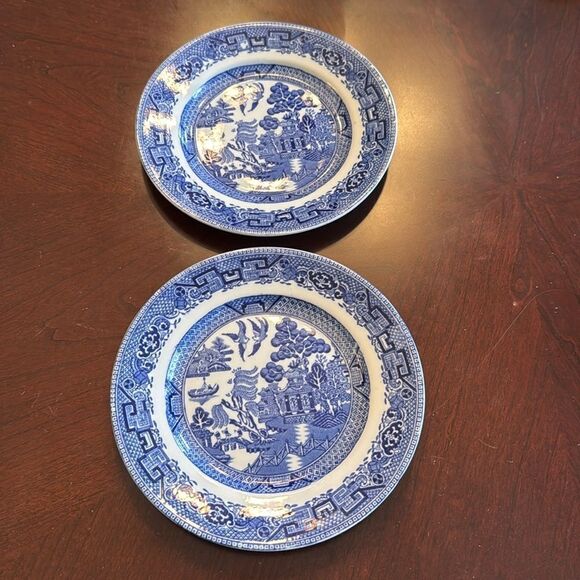 Willow Globe Pottery Cambridge England - Set of 2 - 8” Numbers Plates (#4 & #12) - Picture 2 of 5